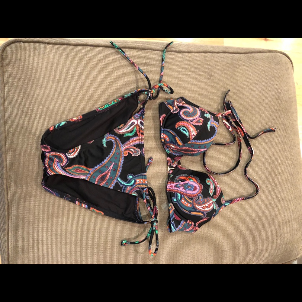 Victoria’s Secret bikini